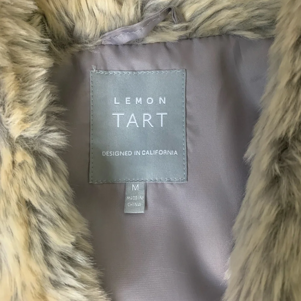 Lemon Tart Women's Faux Fur Vest in Tan Size Medium - Picture 5 of 5